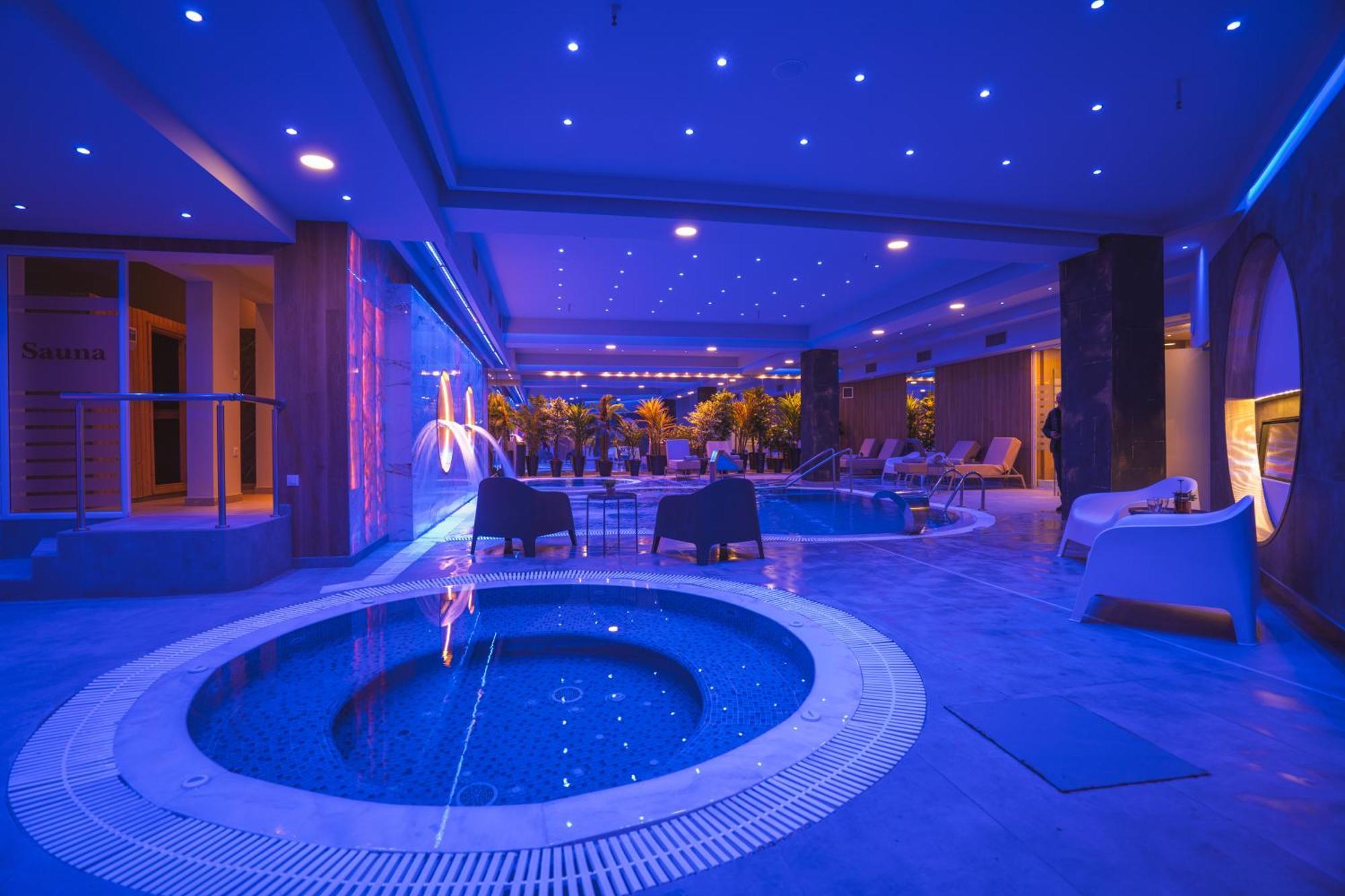 Pantelidis Hotel & Spa Птолемайда Екстериор снимка
