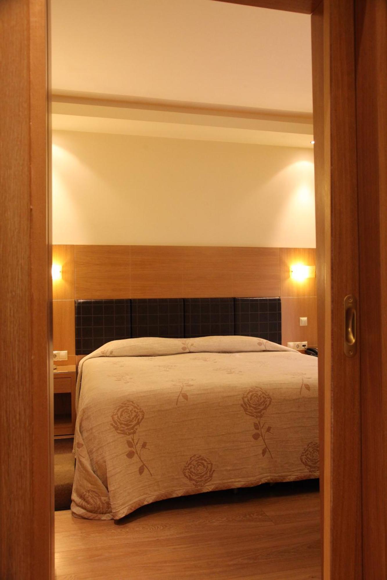 Pantelidis Hotel & Spa Птолемайда Екстериор снимка